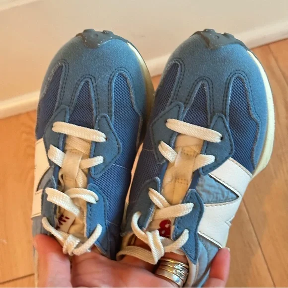 New Balance 327 Kids Sneakers Blue Size 11 - Picture 7 of 8